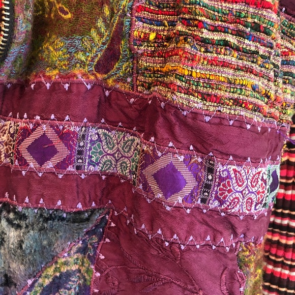 COLDWATER CREEK *FAB Multi-Color/Fabric Patch Vest - Picture 9 of 10